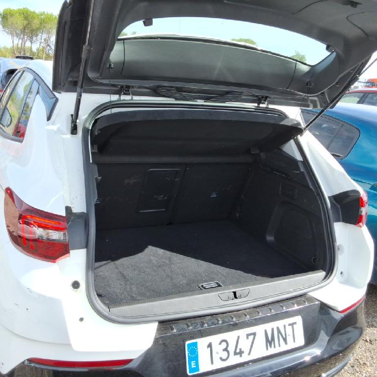 Foto Opel Grandland PHEV 8