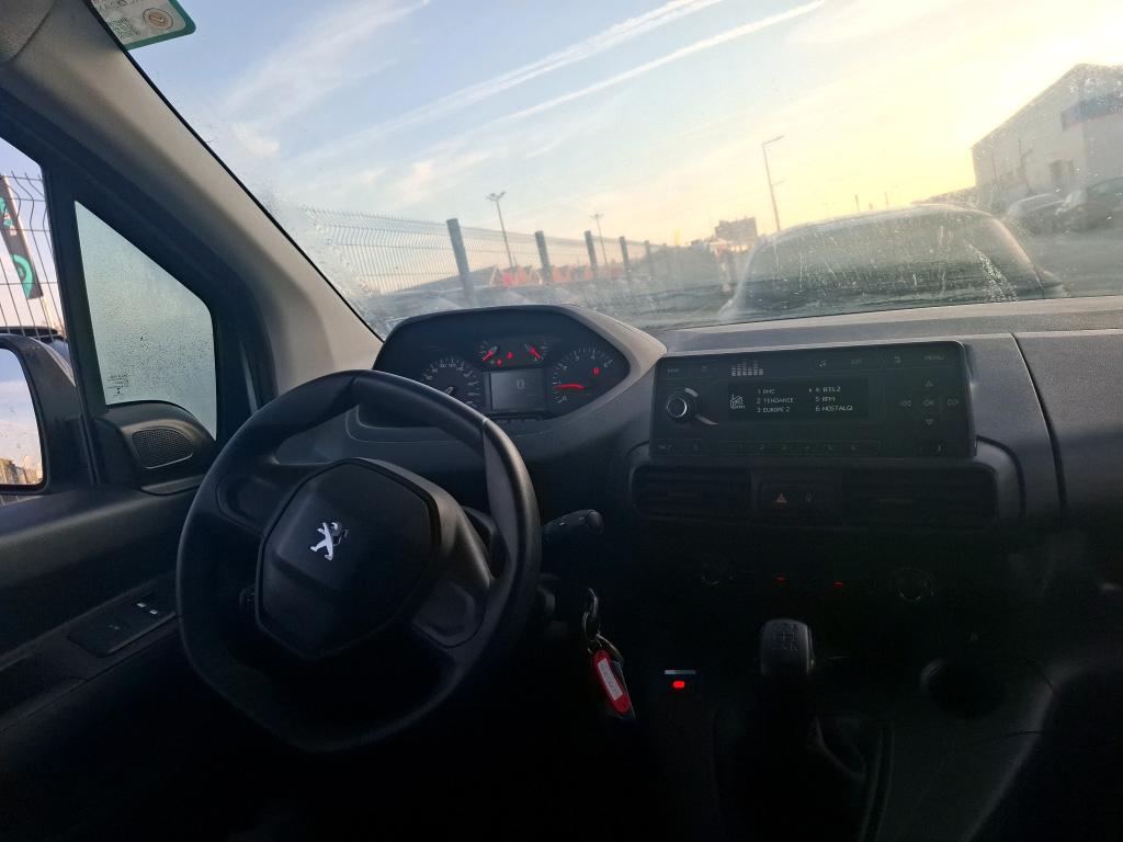 Peugeot PARTNER FOURGON STANDARD 650 KG BLUEHDI 75 BVM5 PREMIUM 2021