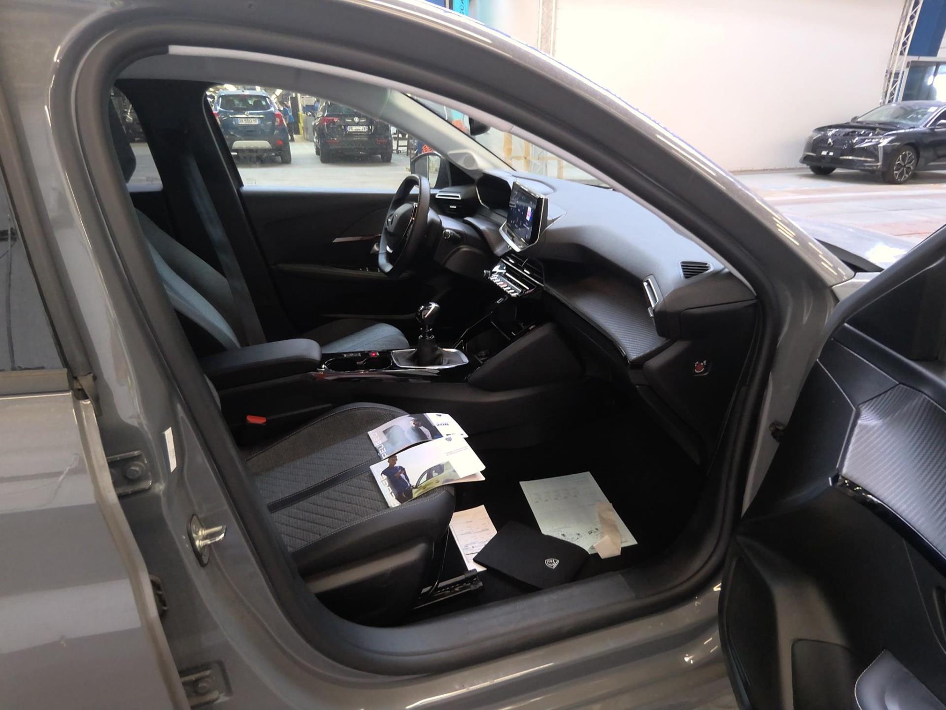 Peugeot 208 PureTech 100 S&S BVM6 Allure 2024