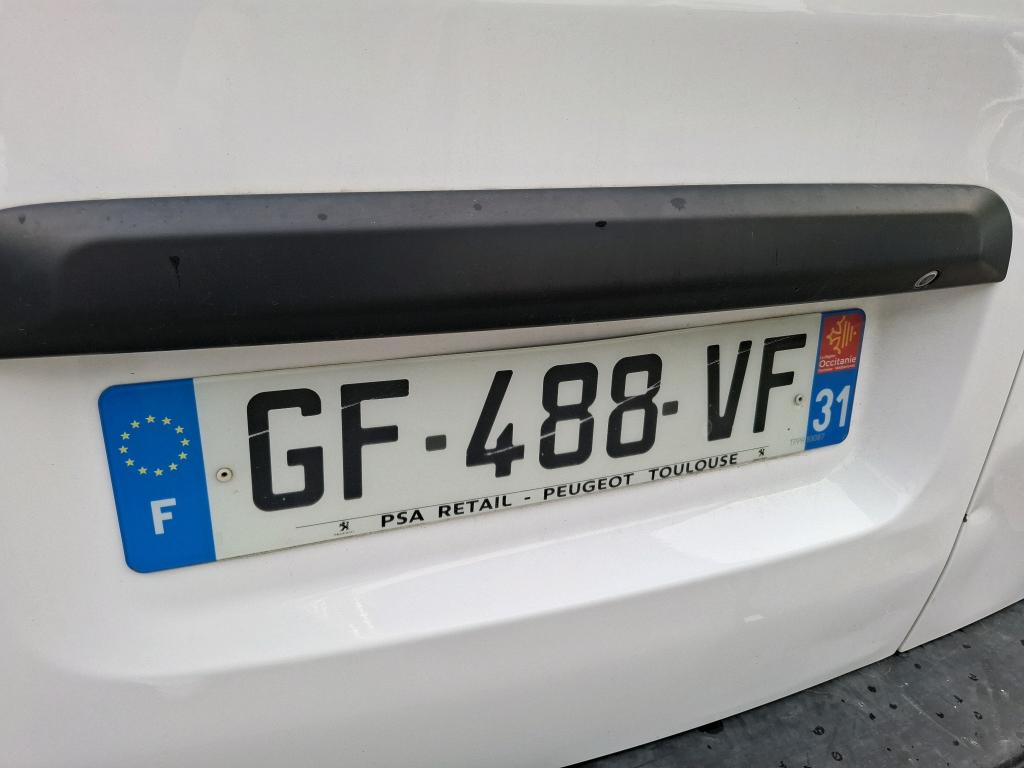 Peugeot EXPERT FGN TOLE STANDARD BLUEHDI 145 S&S EAT8 ASPHALT 2022