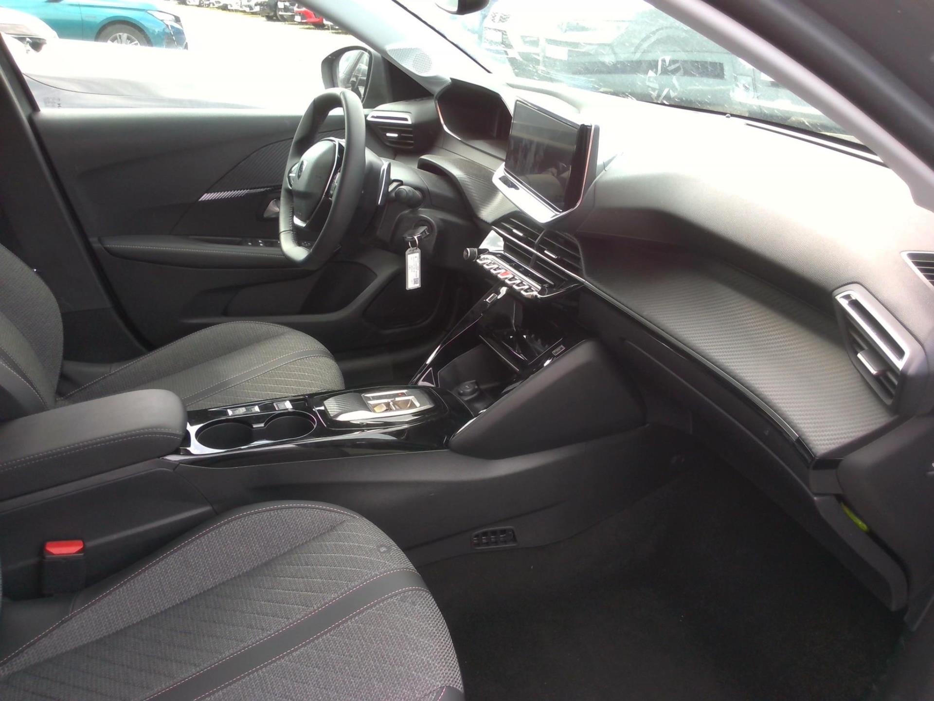Peugeot 208 Hybrid 100 e-DCS6 Allure 2025