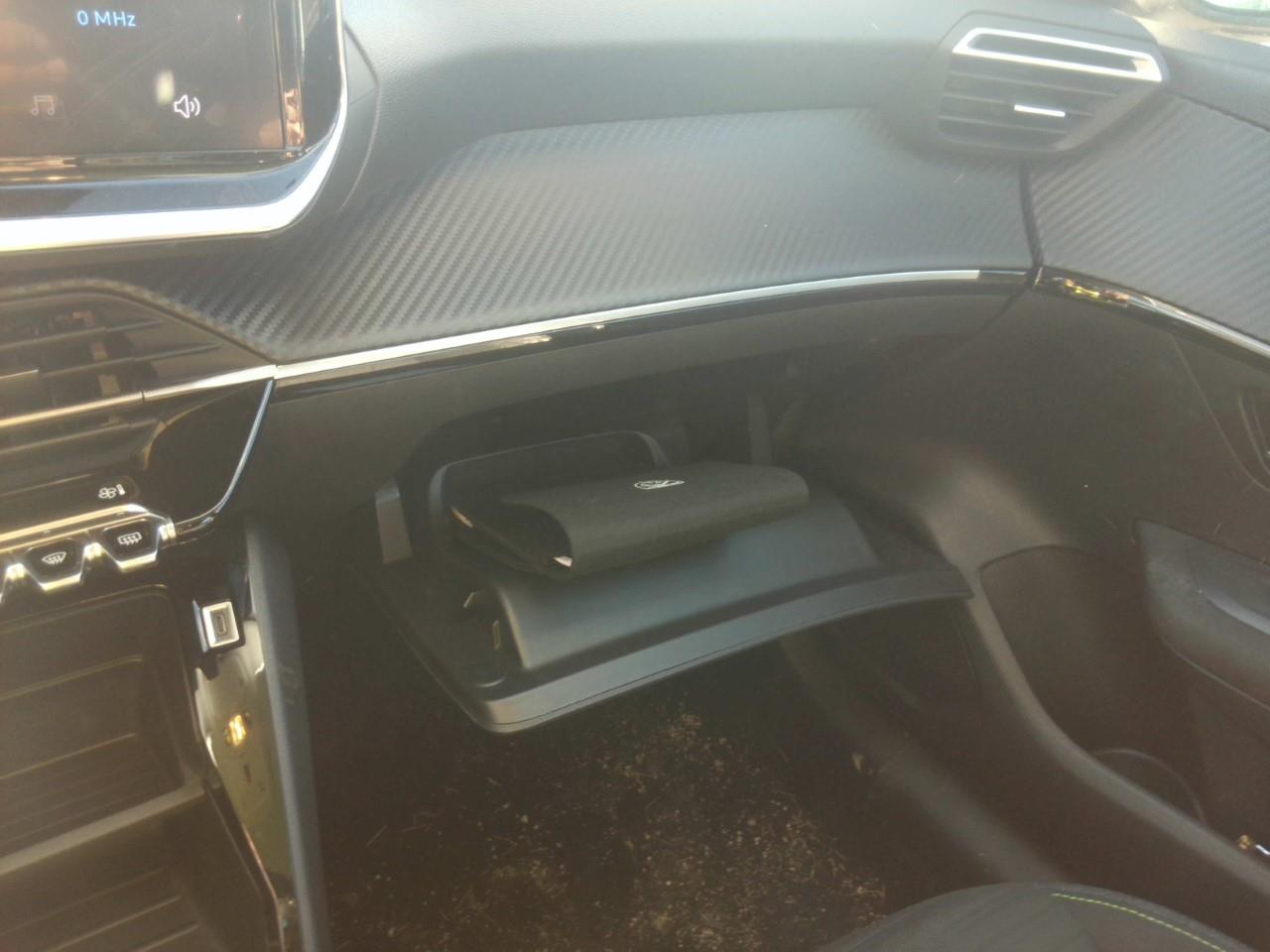 Foto Peugeot 208 17