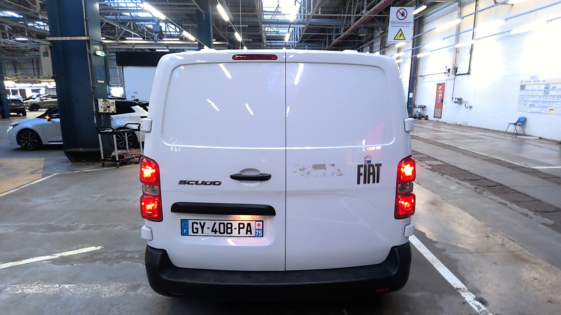 FIAT SCUDO FOURGON BLUEHDI 145 M S&S EAT8 2024