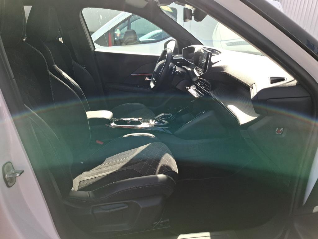 Peugeot 2008 PureTech 130 S&S EAT8 GT Pack 2022