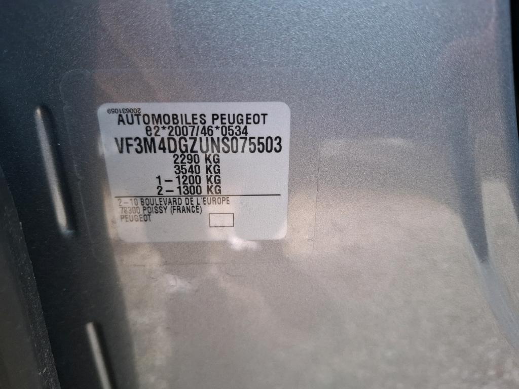 Peugeot 3008 Hybrid 225 e-EAT8 Allure 2022