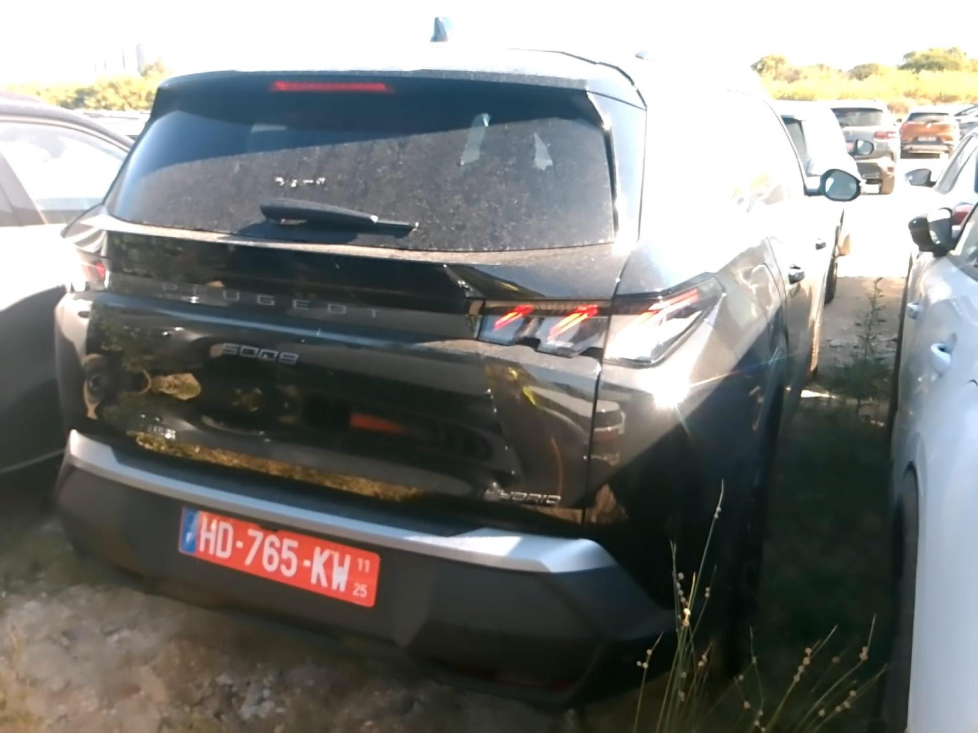 Peugeot 5008 Hybrid 145 e-DCS6 GT 2025