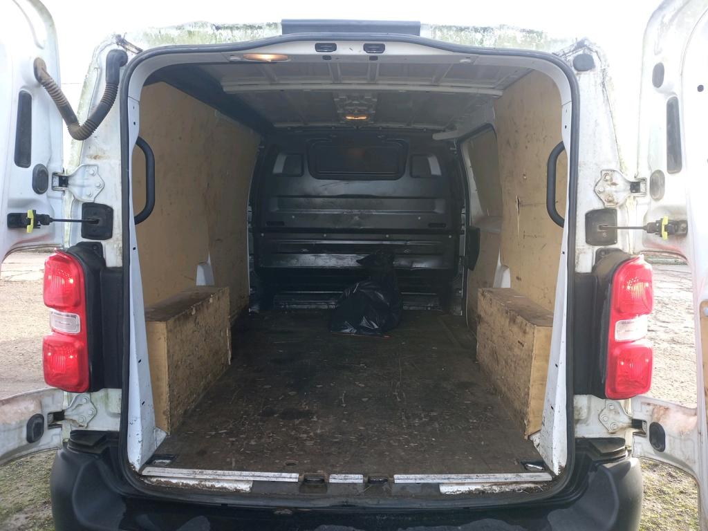 Peugeot EXPERT FGN TOLE STANDARD 2.0  BLUEHDI 120 S&S BVM6 PREMIUM 2018