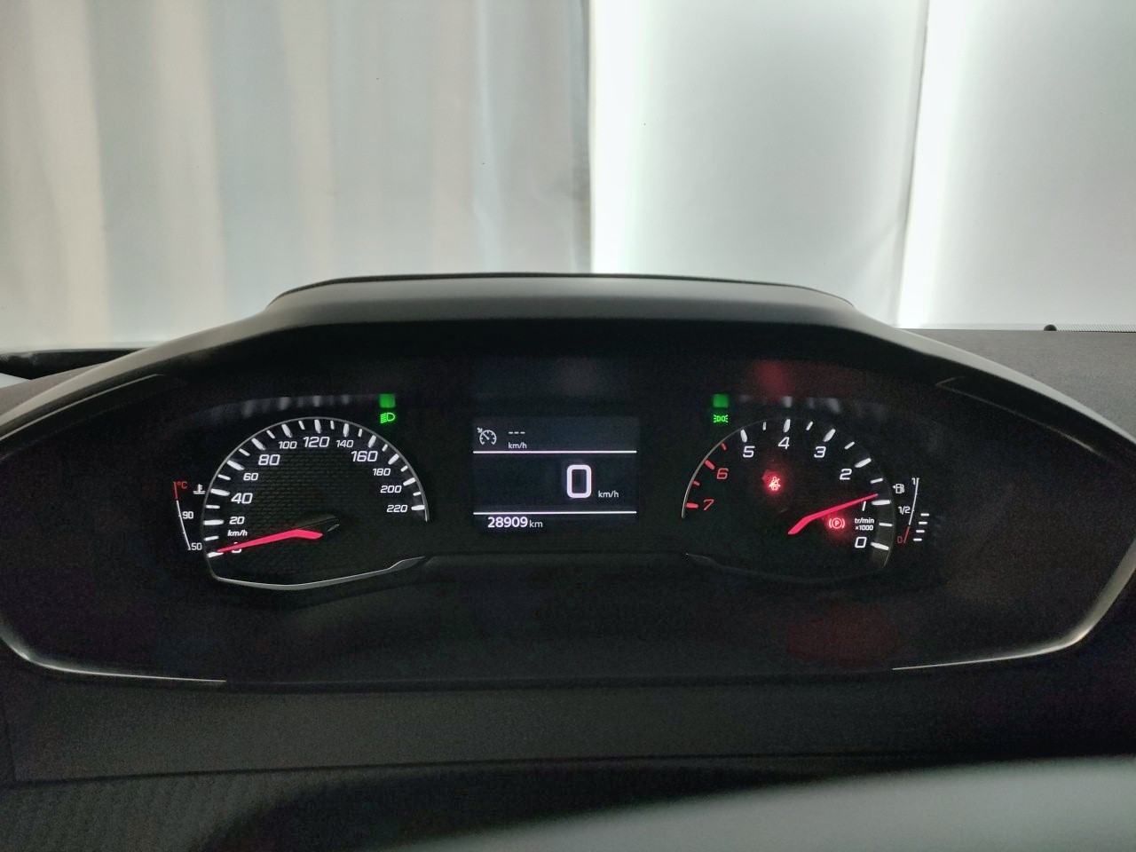 Peugeot 2008 PureTech 130 S&S BVM6 Allure 2022