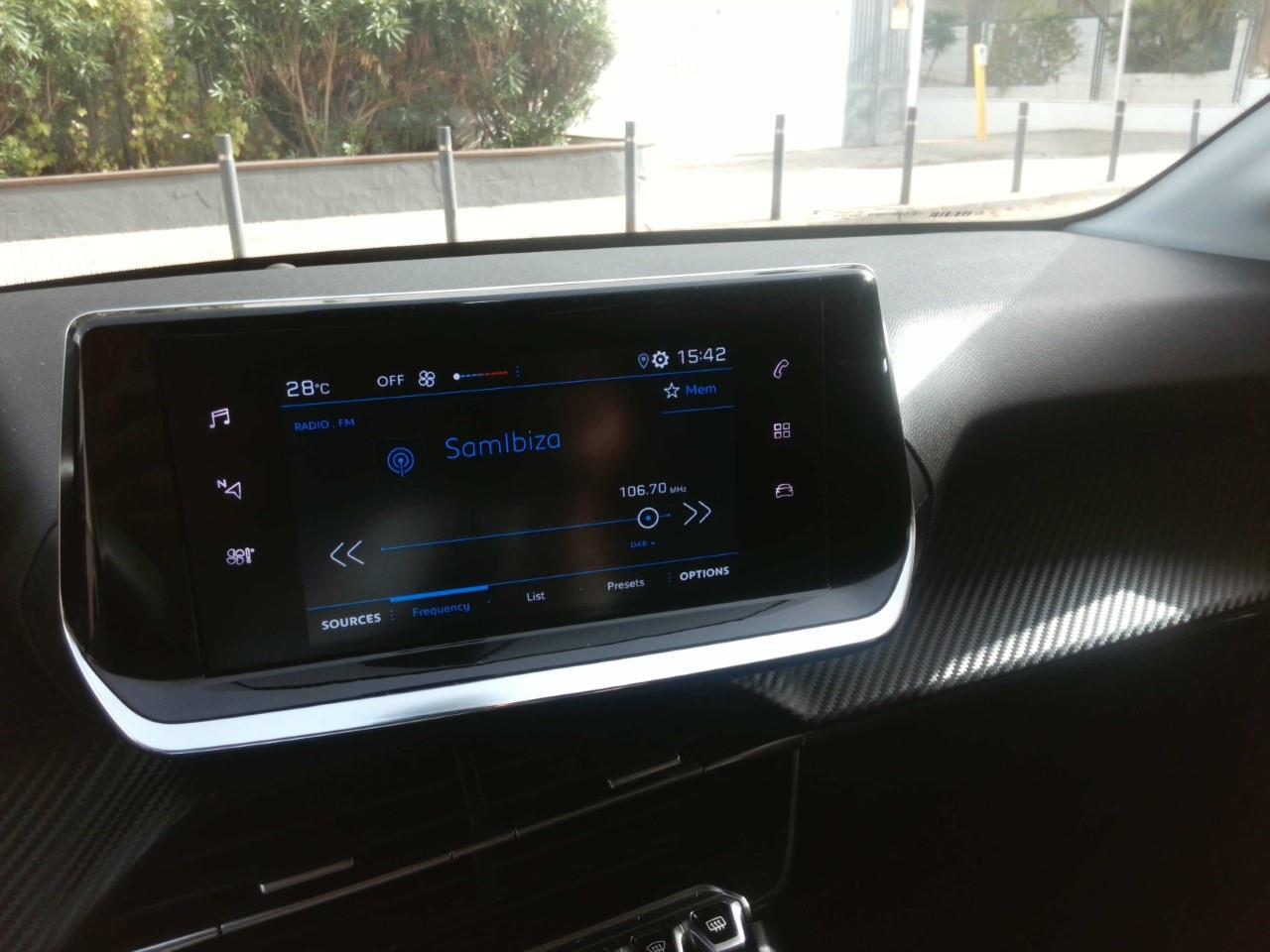 Foto Peugeot 208 13