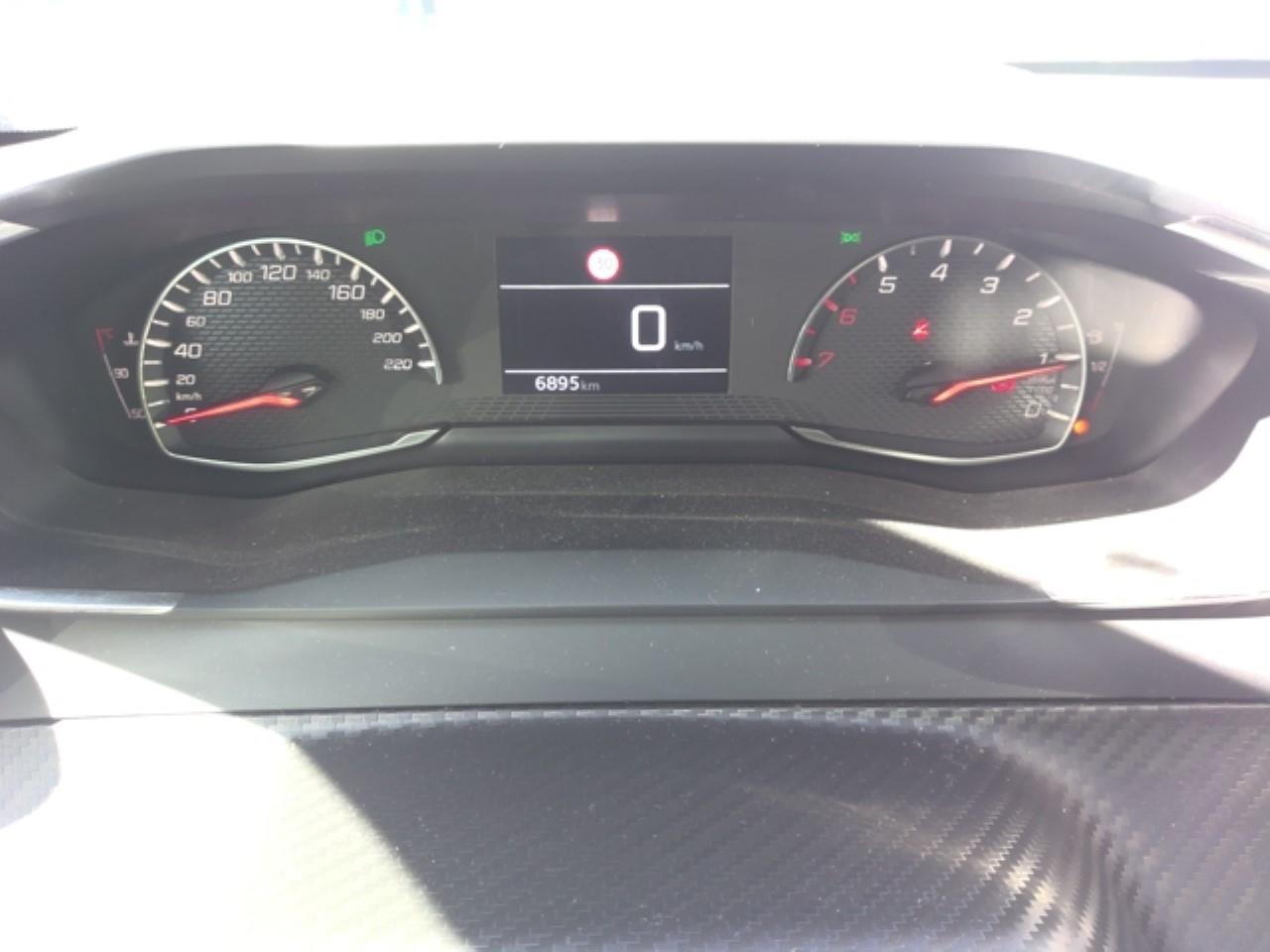 Foto Peugeot 208 12