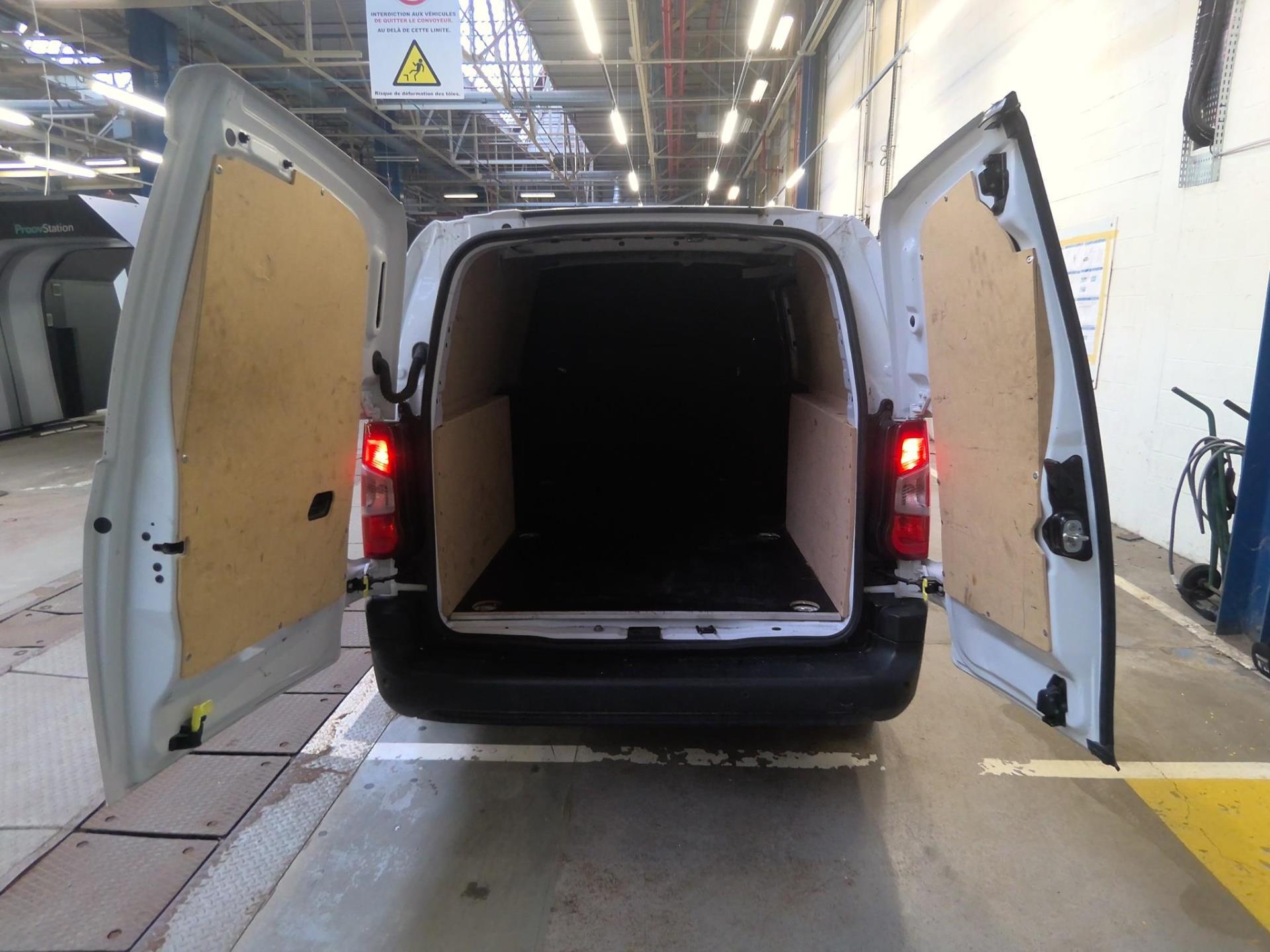 Peugeot PARTNER FOURGON XL 950 KG BLUEHDI 100 S&S BVM6  2023