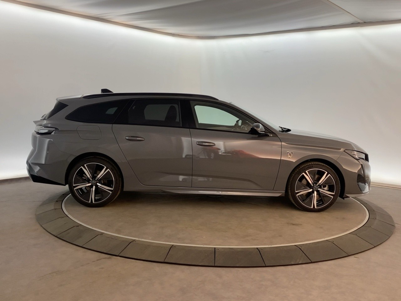 Peugeot 308 SW PHEV 225 e-EAT8 GT 2024