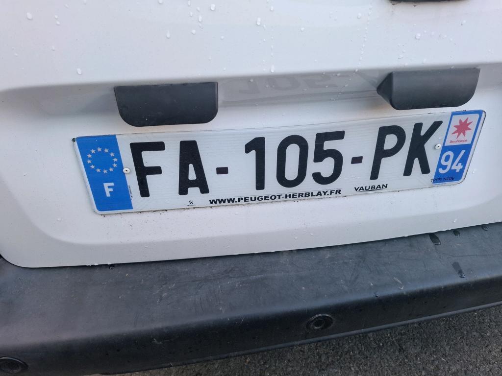 Peugeot PARTNER FOURGON STANDARD 1.6 BLUEHDI 75 BVM5 PREMIUM PACK 2018