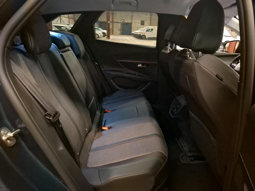 Peugeot 3008 Hybrid 225 e-EAT8 Allure 2022