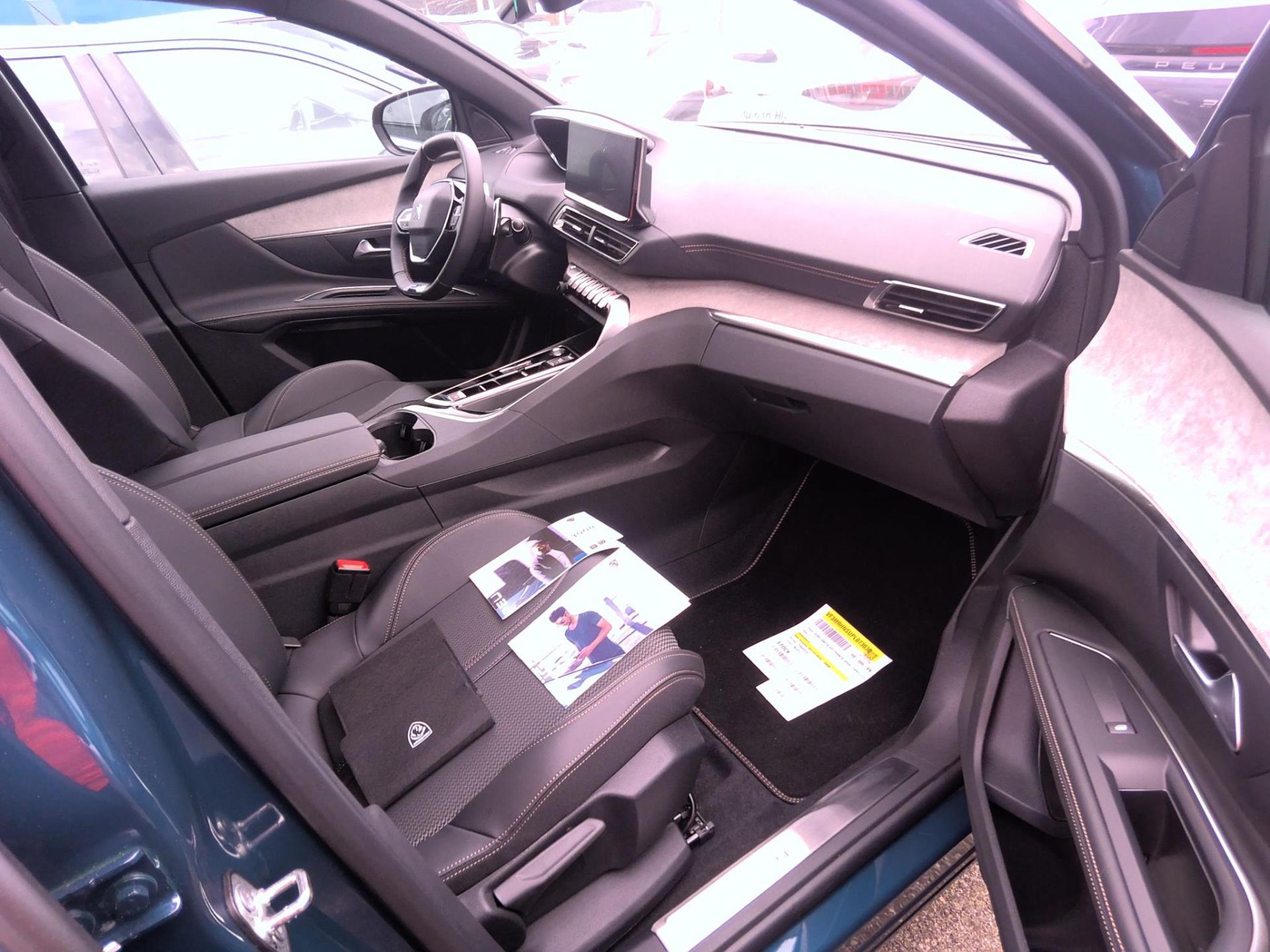 Peugeot 5008 PureTech 130ch S&S EAT8 GT 2025