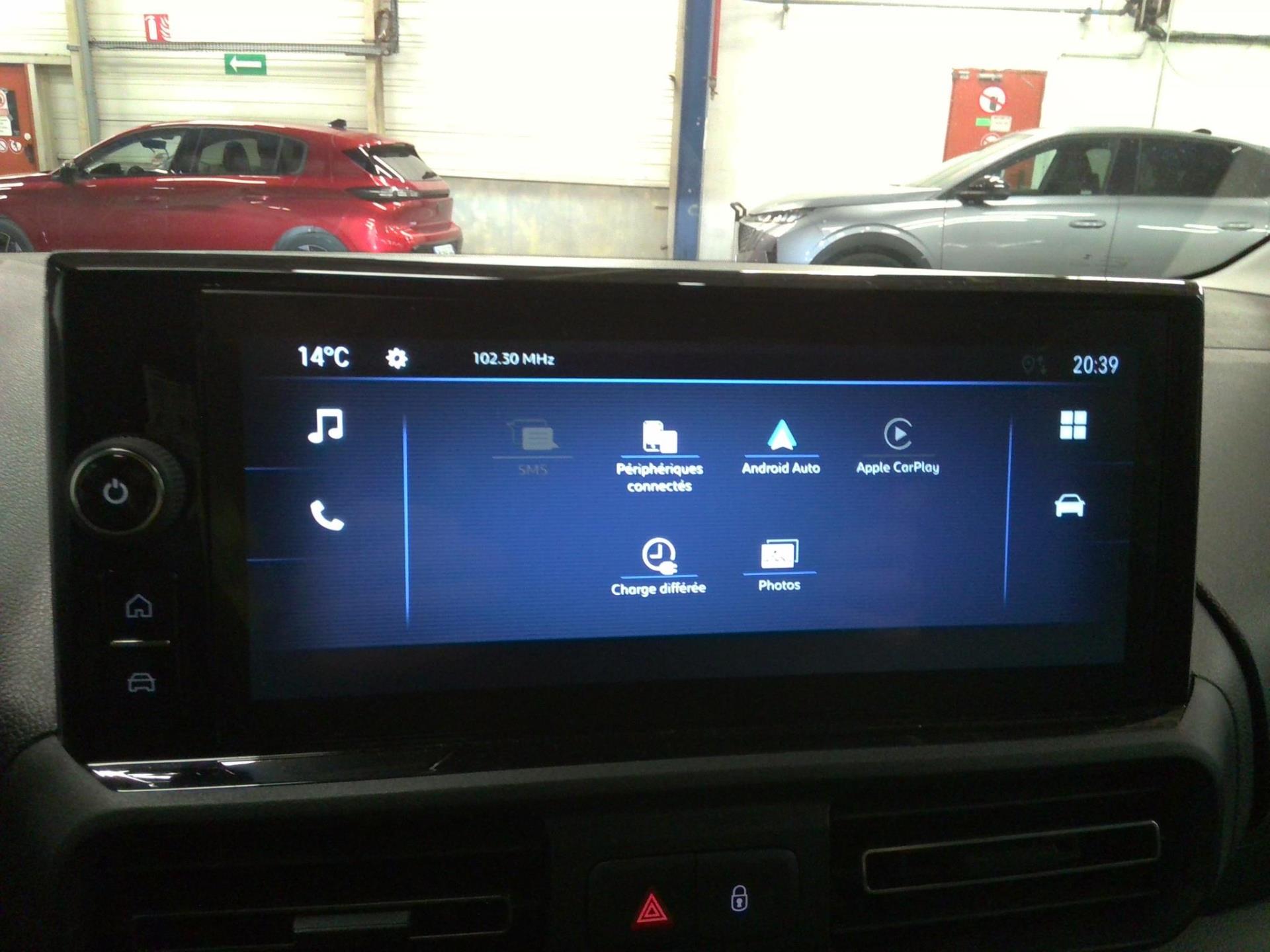 Opel E-Combo Life Taille XL 136 ch 100 kW Batterie 54 kWh Elegance 2024