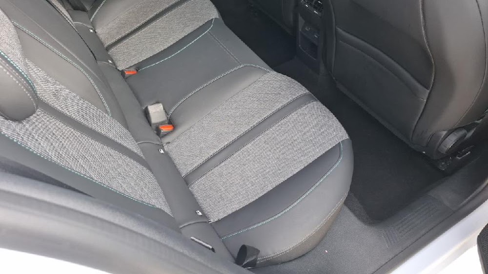 Foto Peugeot 408 10