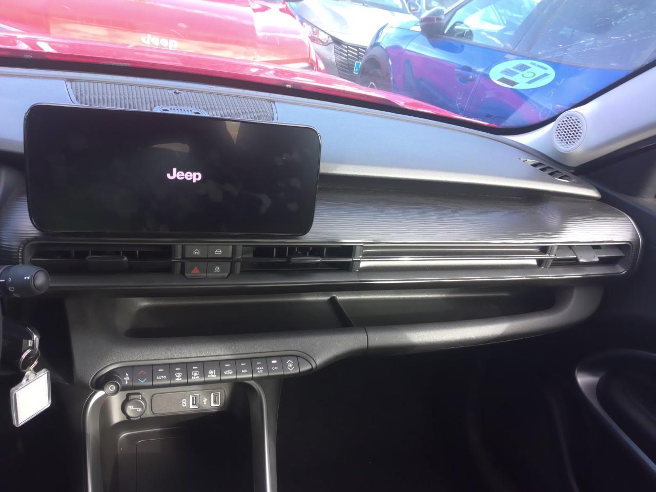 Foto Jeep AVENGER 19