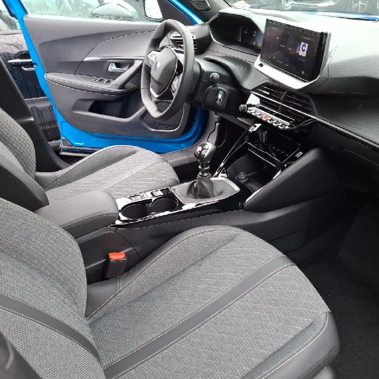 Foto Peugeot 2008 13