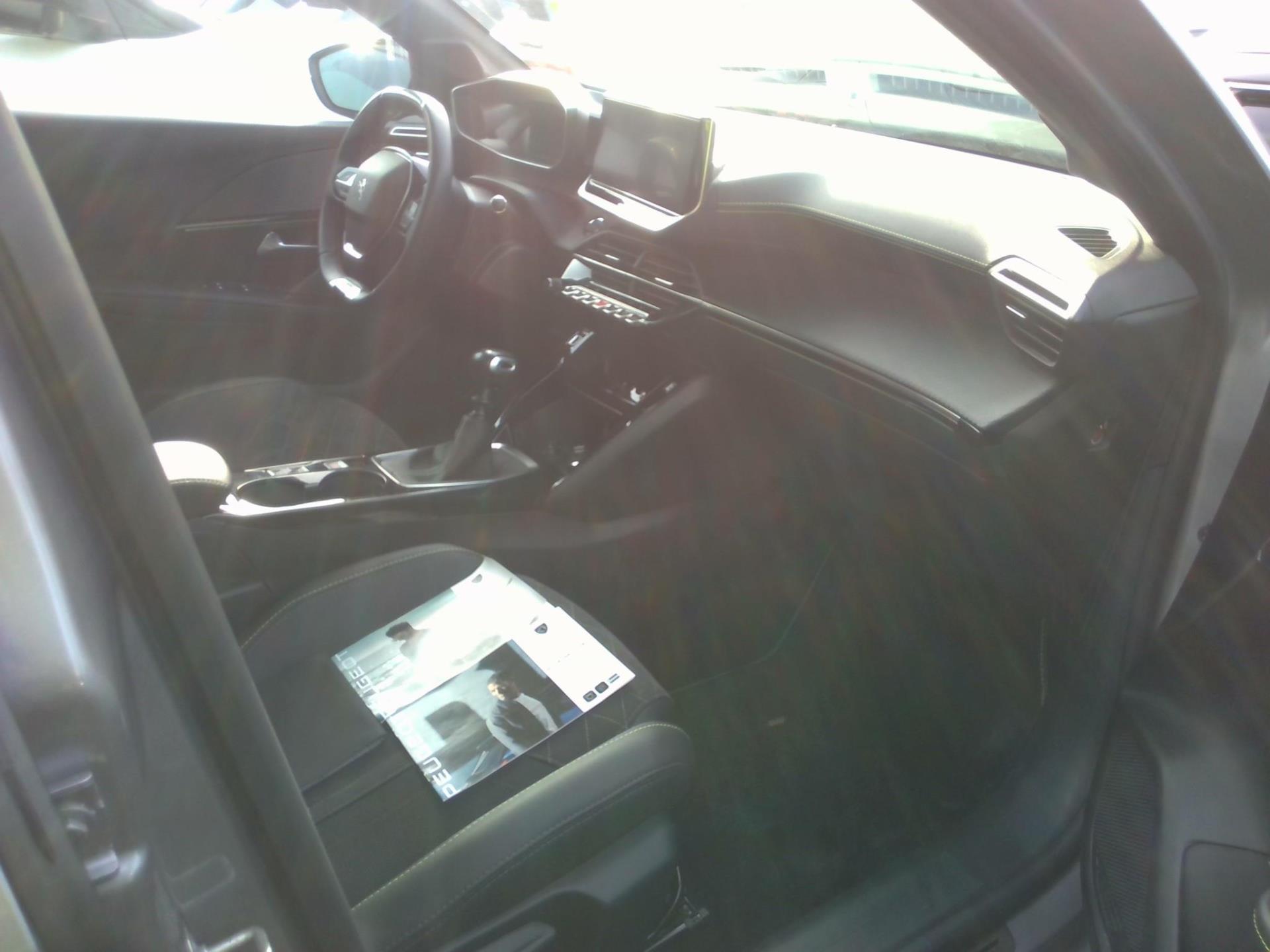 Peugeot 208 PureTech 100 S&S BVM6 GT Pack 2022