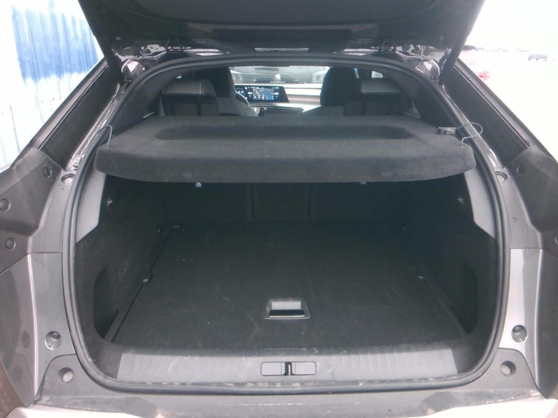 Peugeot 3008 Hybrid 136 e-DCS6 GT 2024