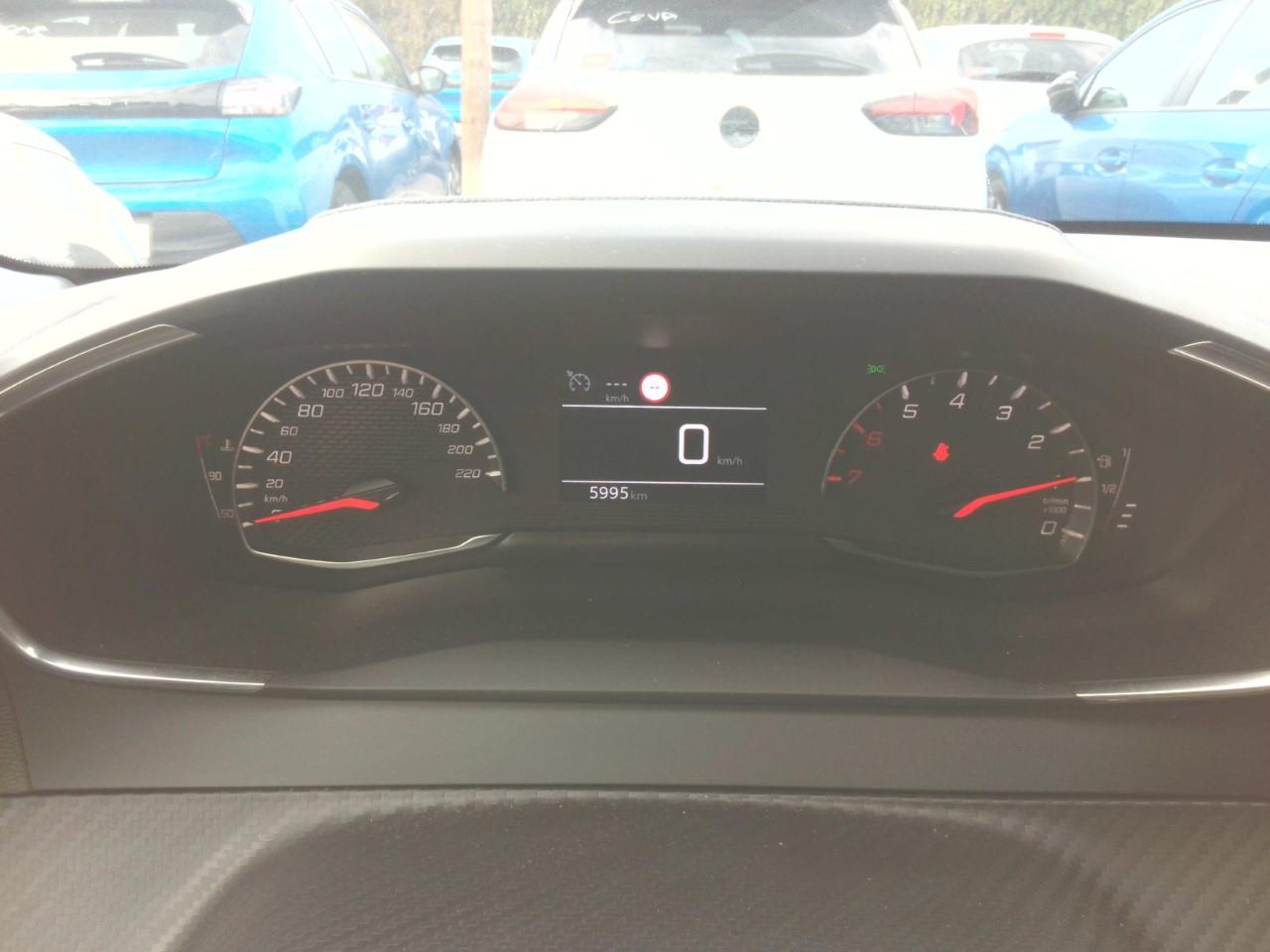 Foto Peugeot 208 5