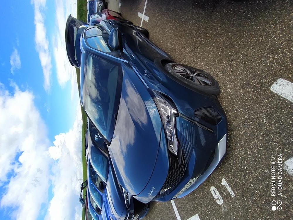 Foto Peugeot 3008 Hybrid 4
