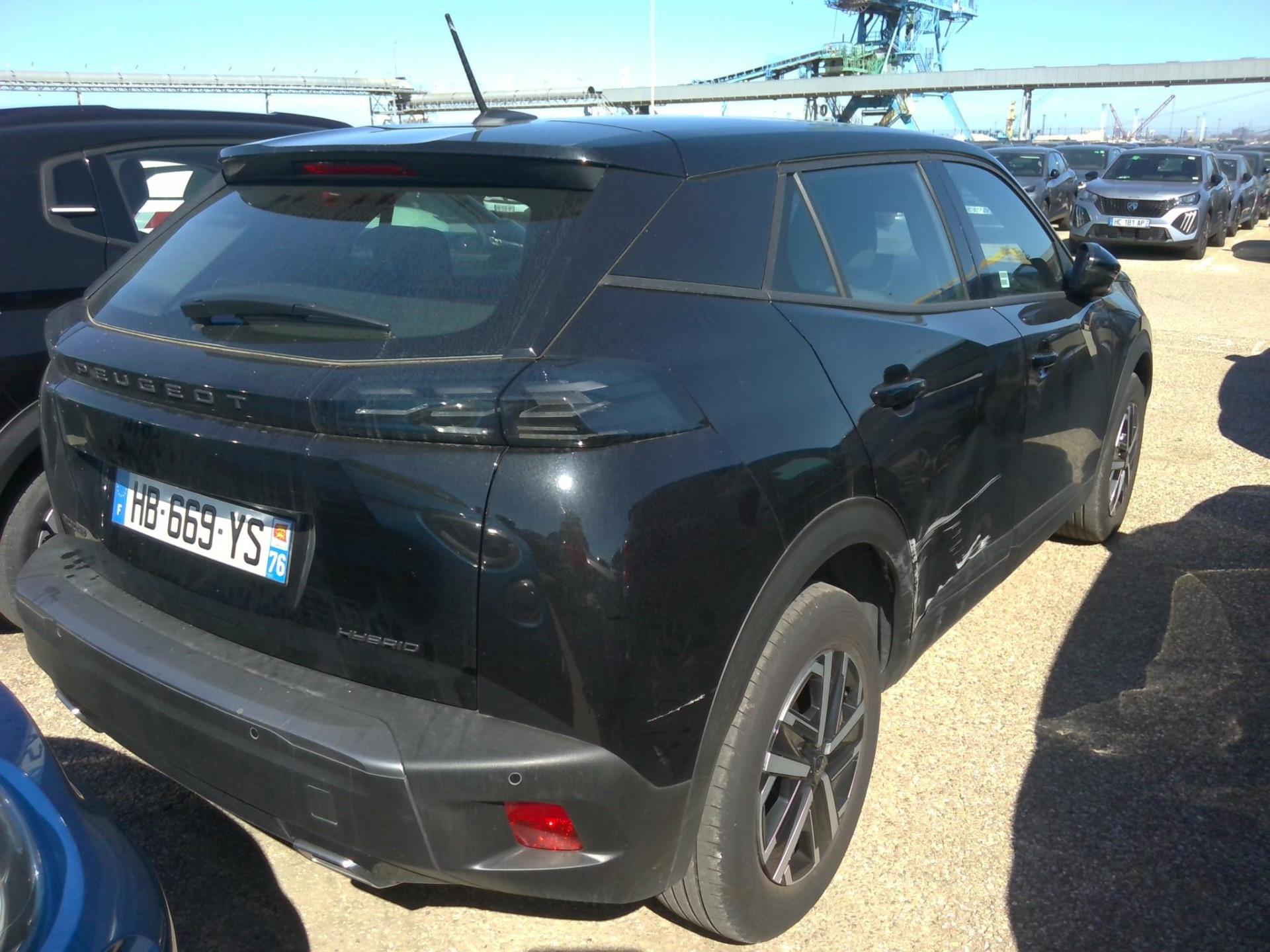 Peugeot 2008 Hybrid 136 e-DCS6 Style 2025