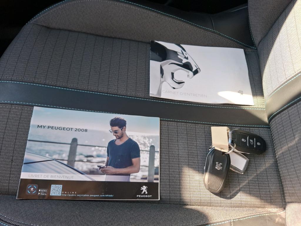 Peugeot 2008 BlueHDi 130 S&S EAT8 Allure Business 2021