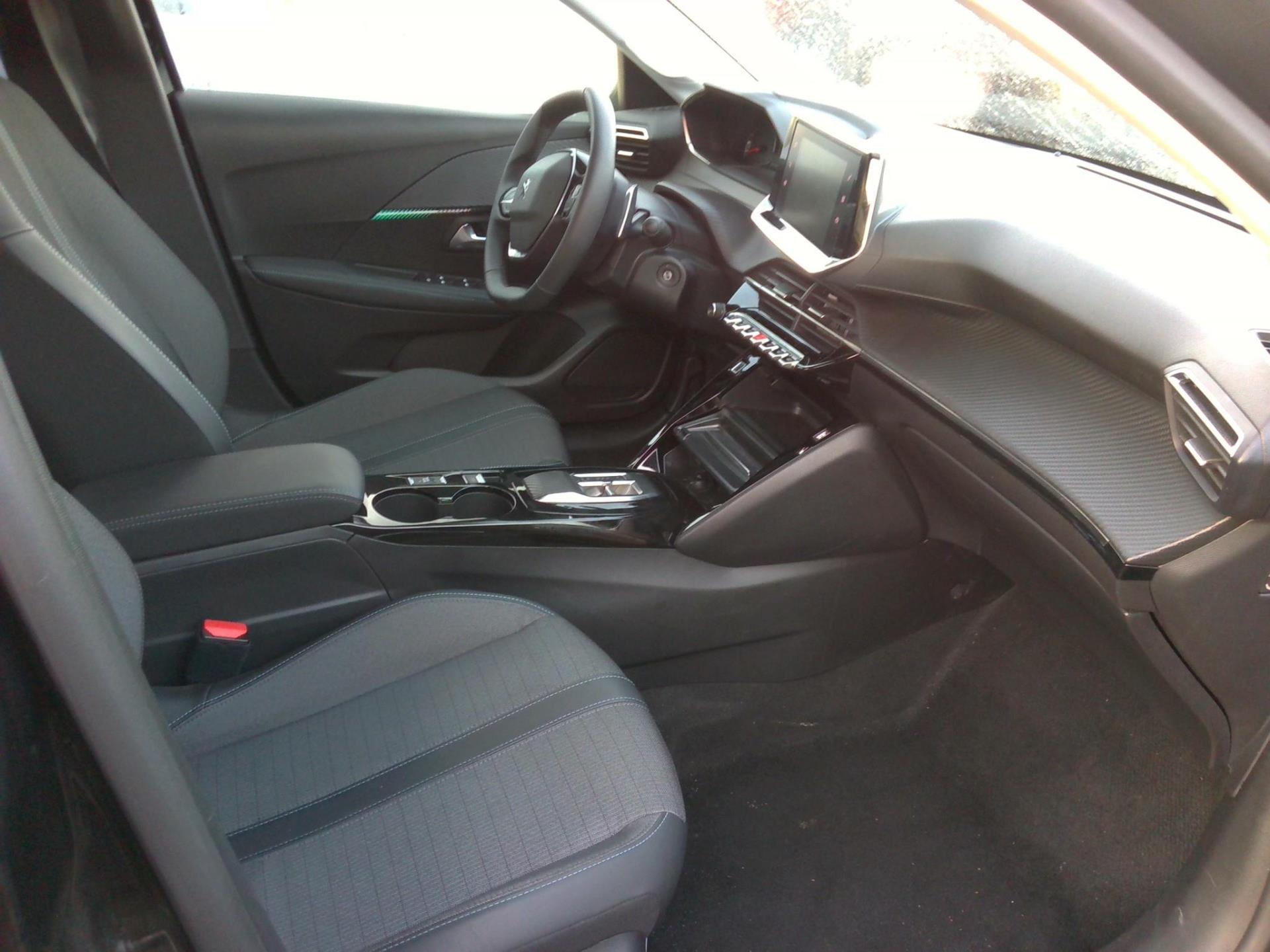 Peugeot 208 PureTech 100 S&S EAT8 Allure 2023