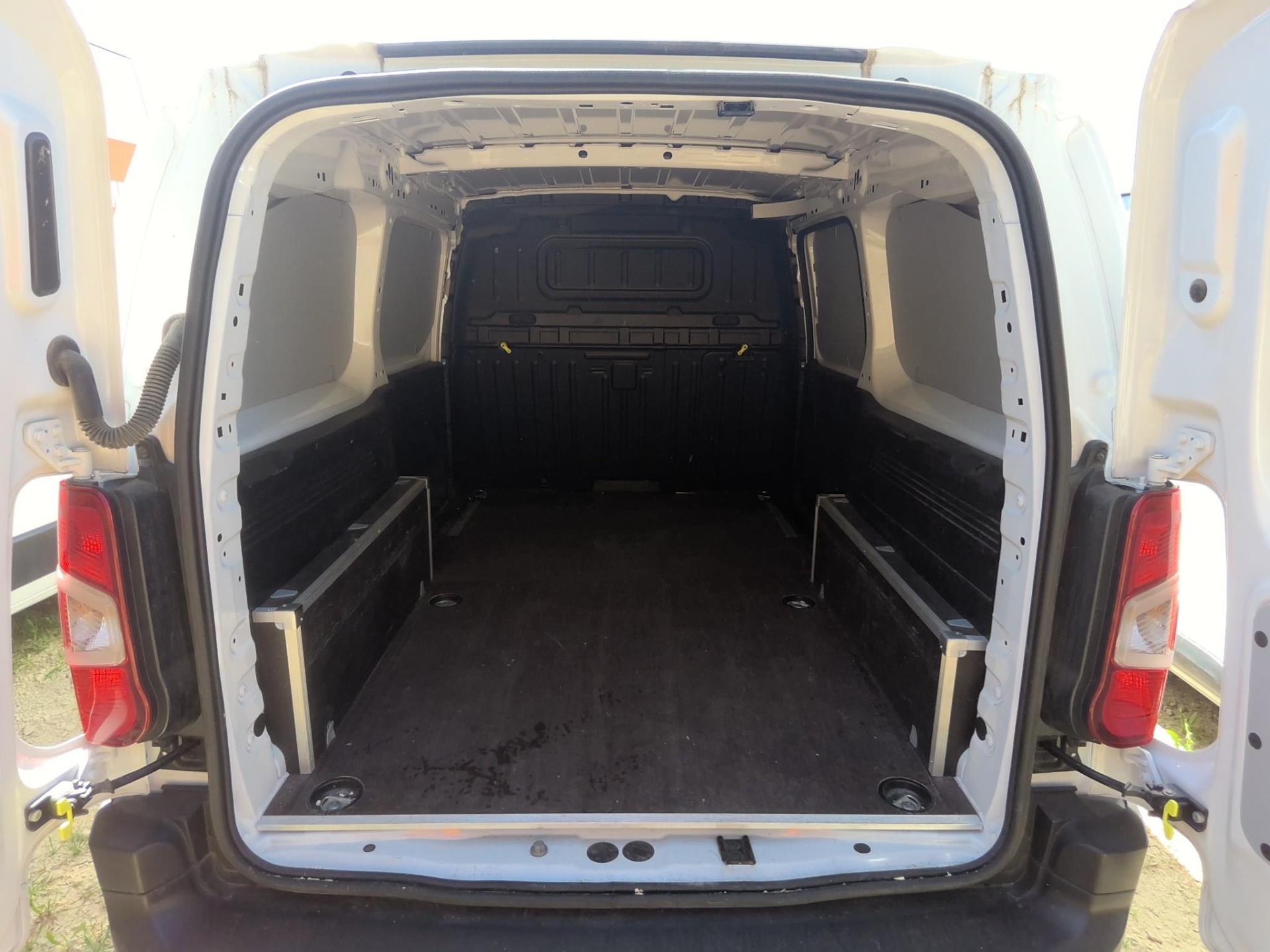 Citroen BERLINGO VAN TAILLE XL 950KG BLUEHDI 100 S&S BVM6 2024