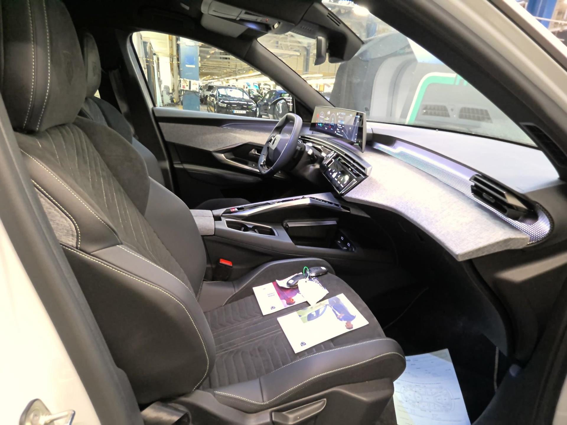 Peugeot 3008 Electrique 73 kWh 210 ch GT 2024