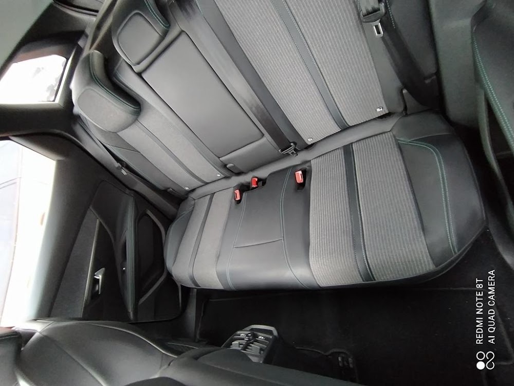 Foto Peugeot 3008 Hybrid 10