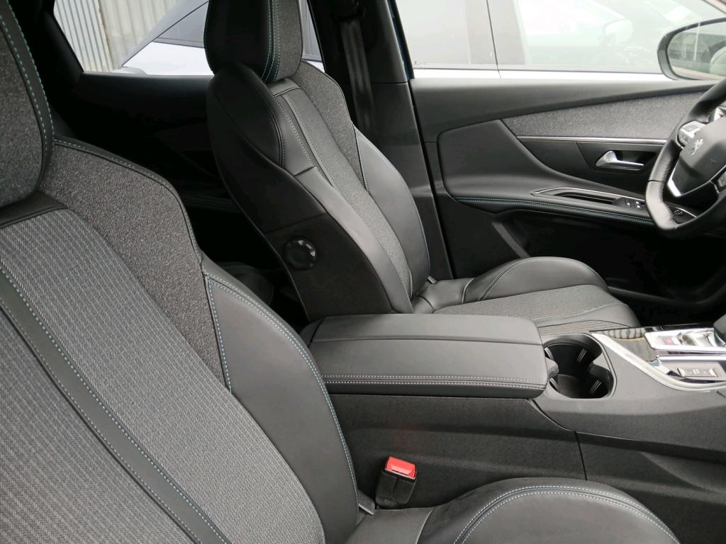 Peugeot 3008 Hybrid 225 e-EAT8 Allure Pack 2022