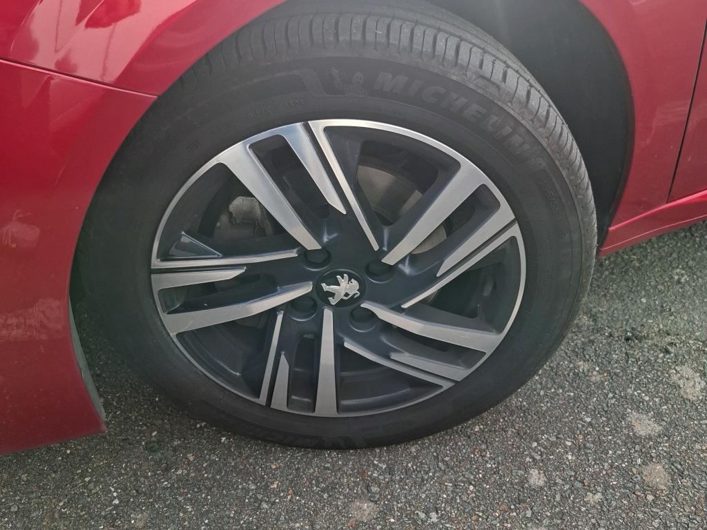 Peugeot 208 PureTech 100 S&S EAT8 Style 2023