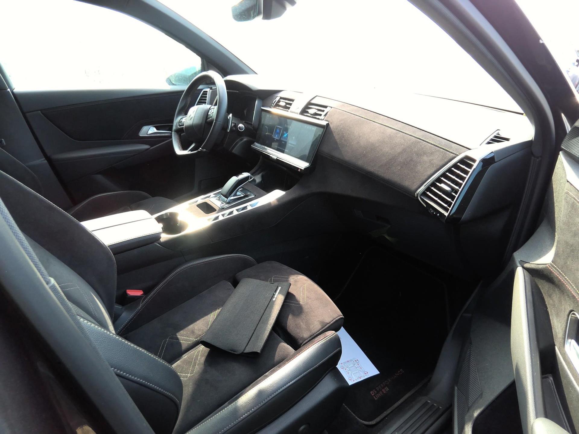 DS DS 7 Hybride Rechargeable E-Tense 225 EAT8 Performance Line + 2024