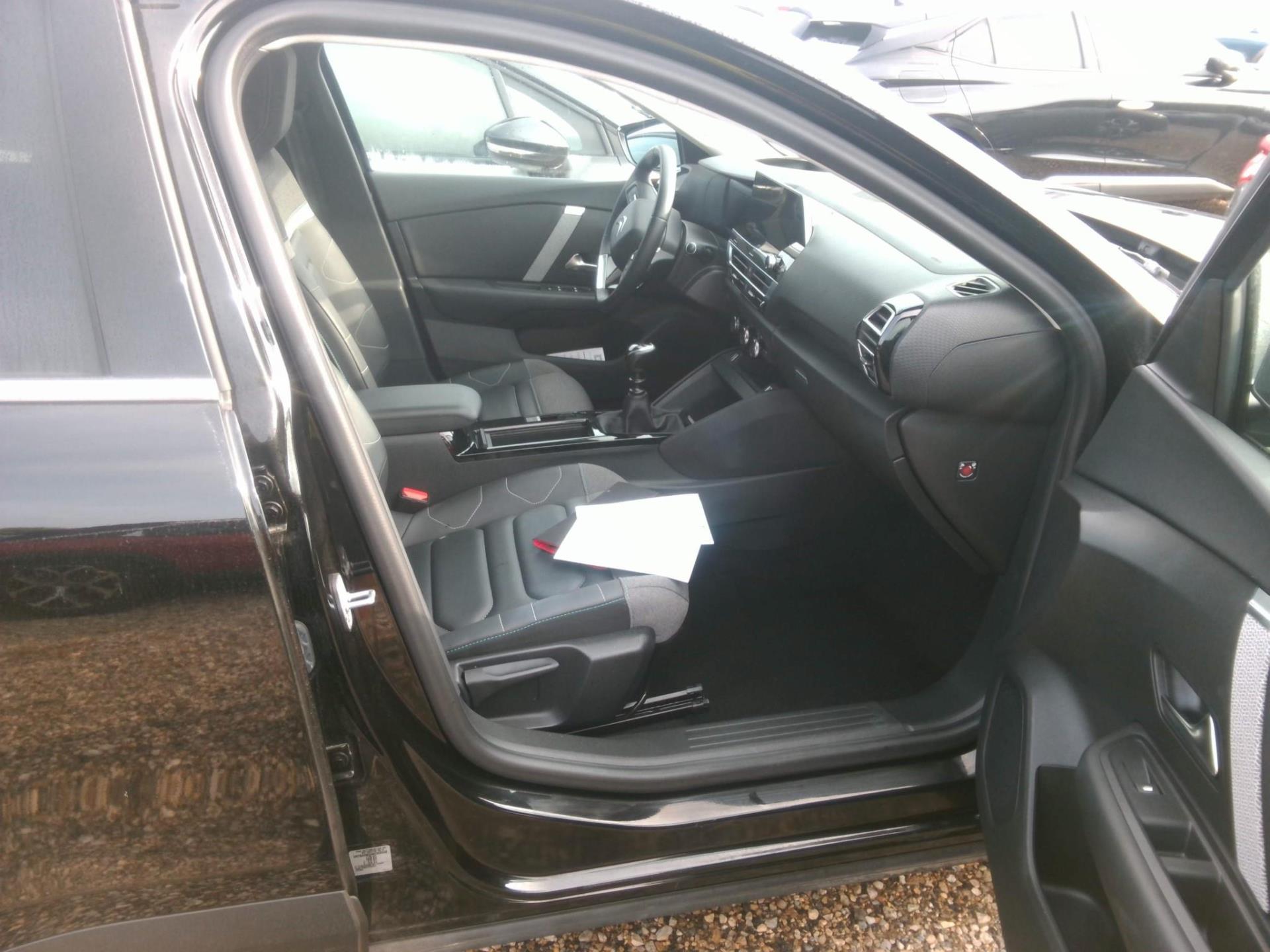 Citroen C4 PureTech 130 S&S BVM6 Shine 2022