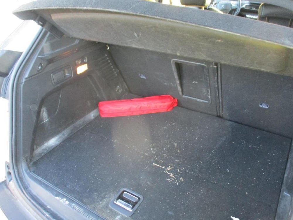 Foto Peugeot 3008 Hybrid 8