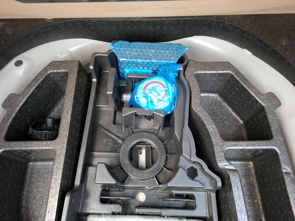 Peugeot 208 BLUEHDI 100 S&S BVM6 PREMIUM 2022