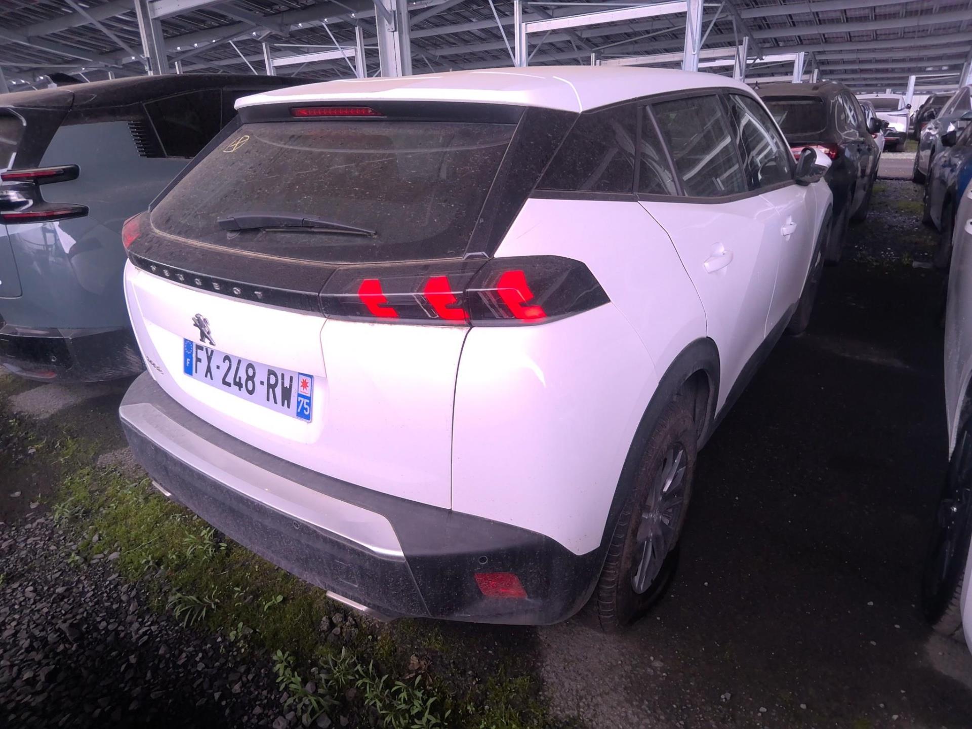 Peugeot 2008 PureTech 130 S&S EAT8 Active Business 2021
