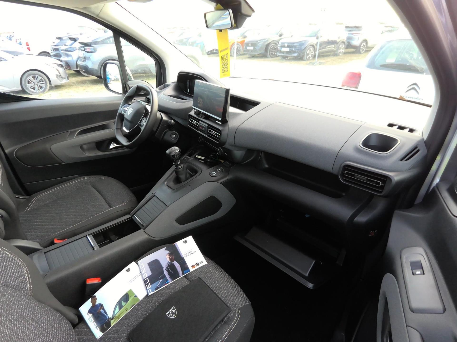 Peugeot Rifter XL BlueHDi 130 S&S EAT8 5pl GT 2024