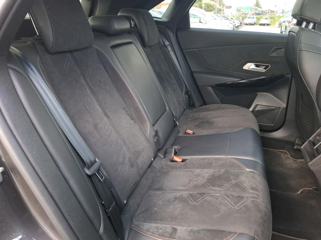 DS DS7 Crossback BlueHDi 130 EAT8 Performance Line+ 2022