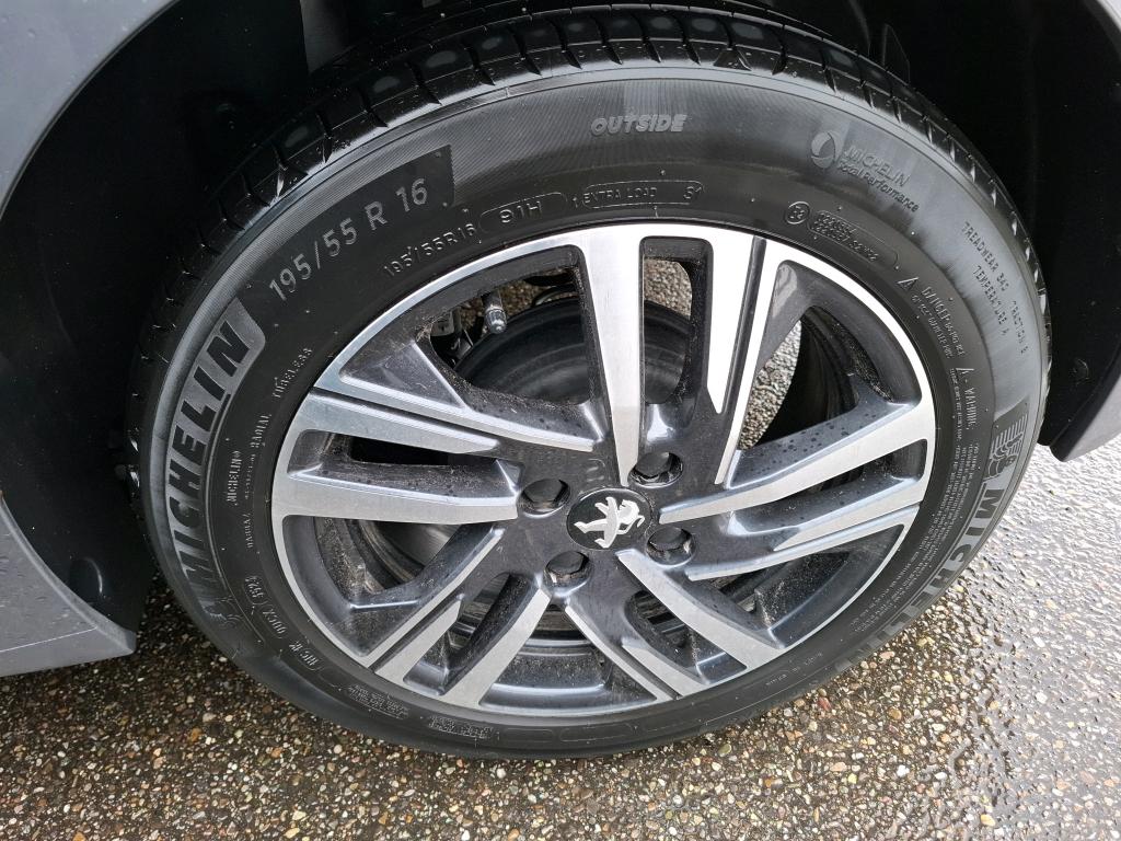 Peugeot 208 PureTech 100 S&S BVM6 Style 2023