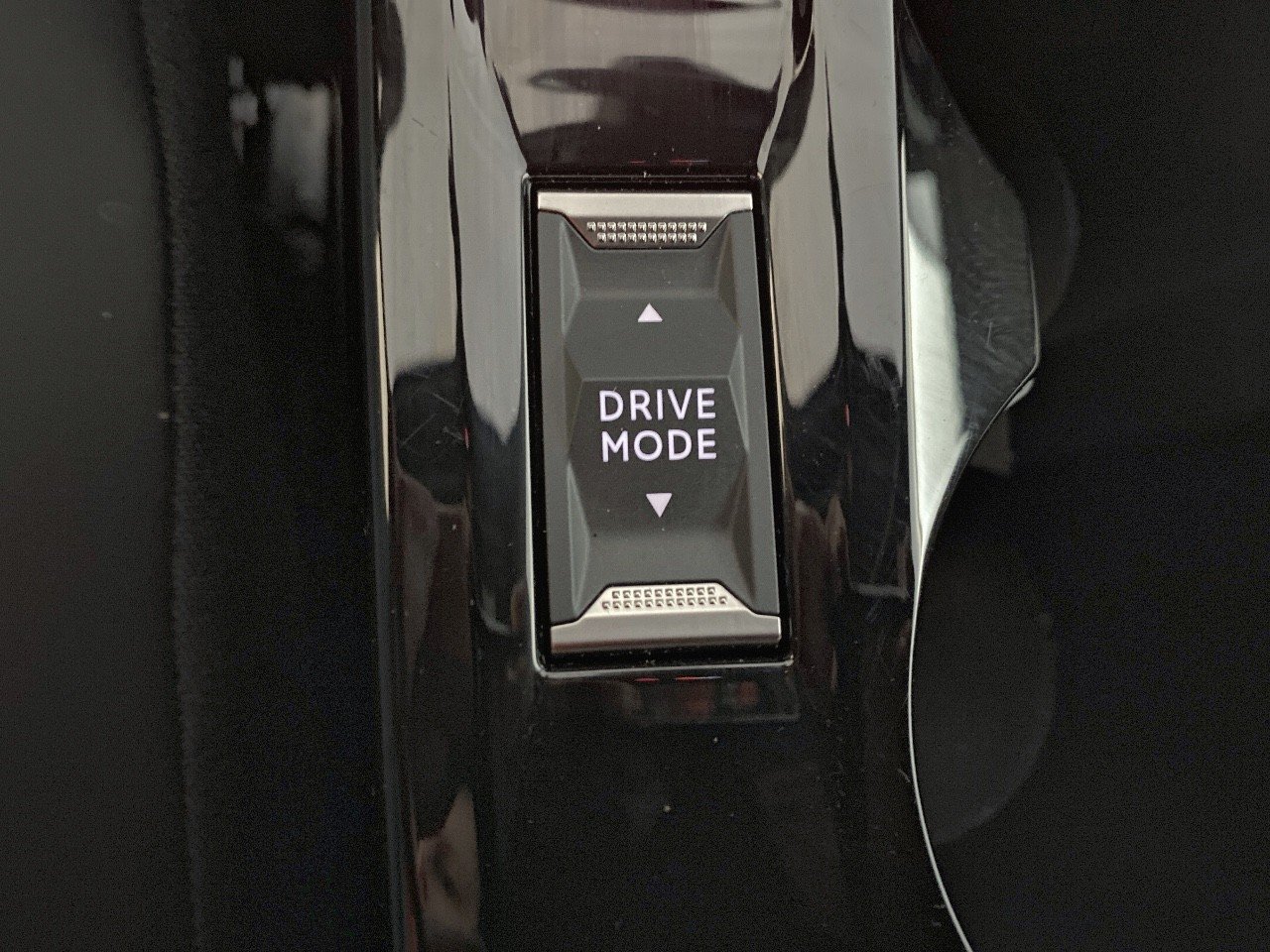 Peugeot 2008 PureTech 130 S&S EAT8 Allure 2024