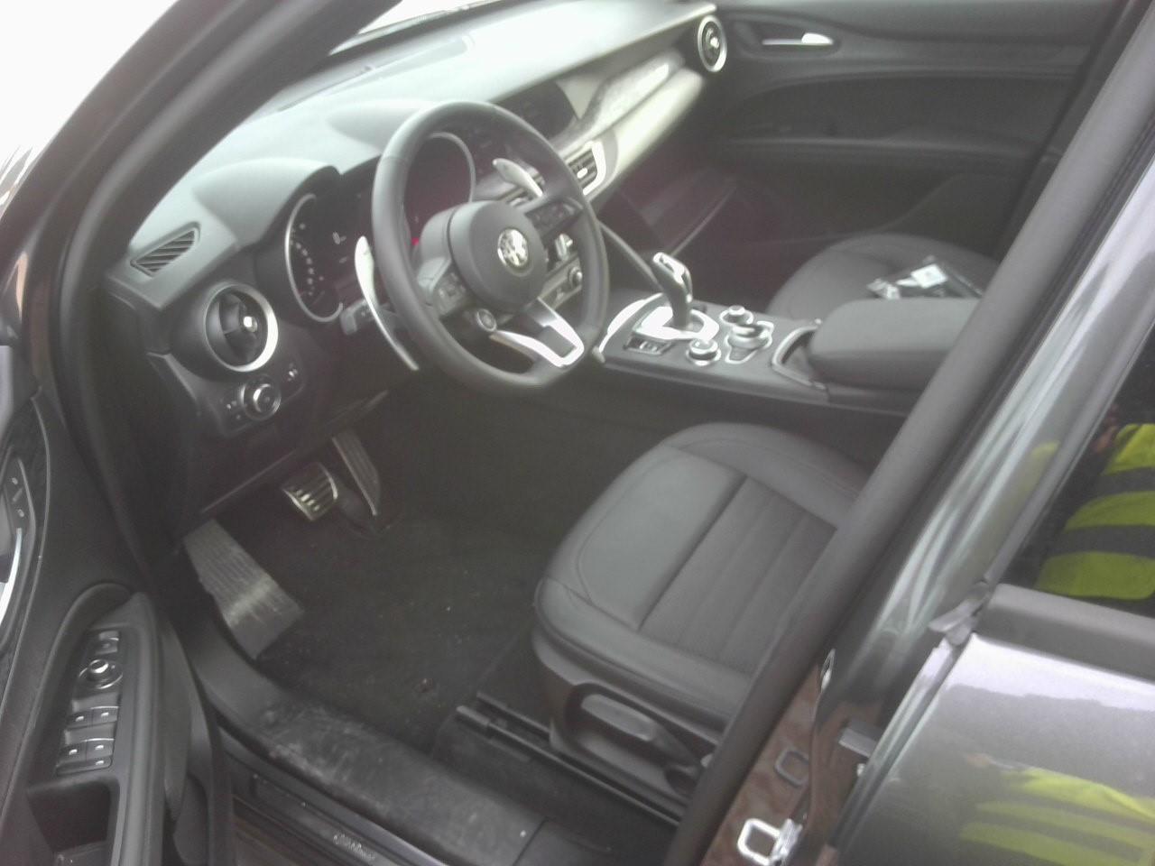 Foto Alfa Romeo Stelvio 4