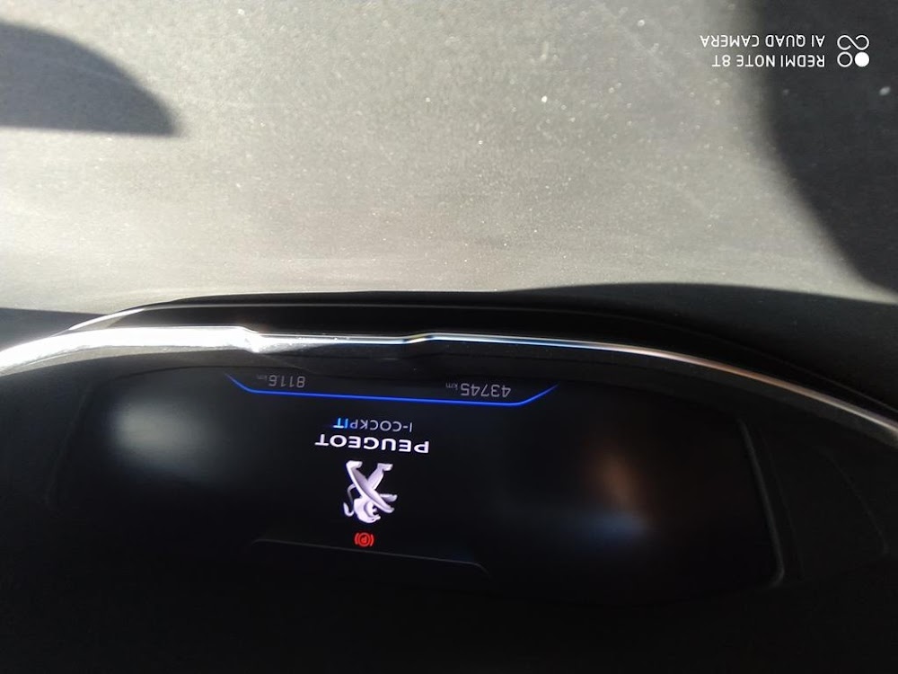 Foto Peugeot 3008 Hybrid 3