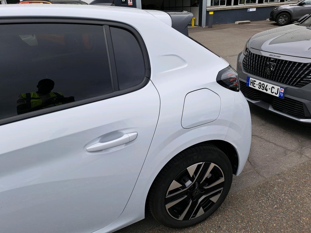 Peugeot 208 Hybrid 145 ch e-DCS6 Allure 2025