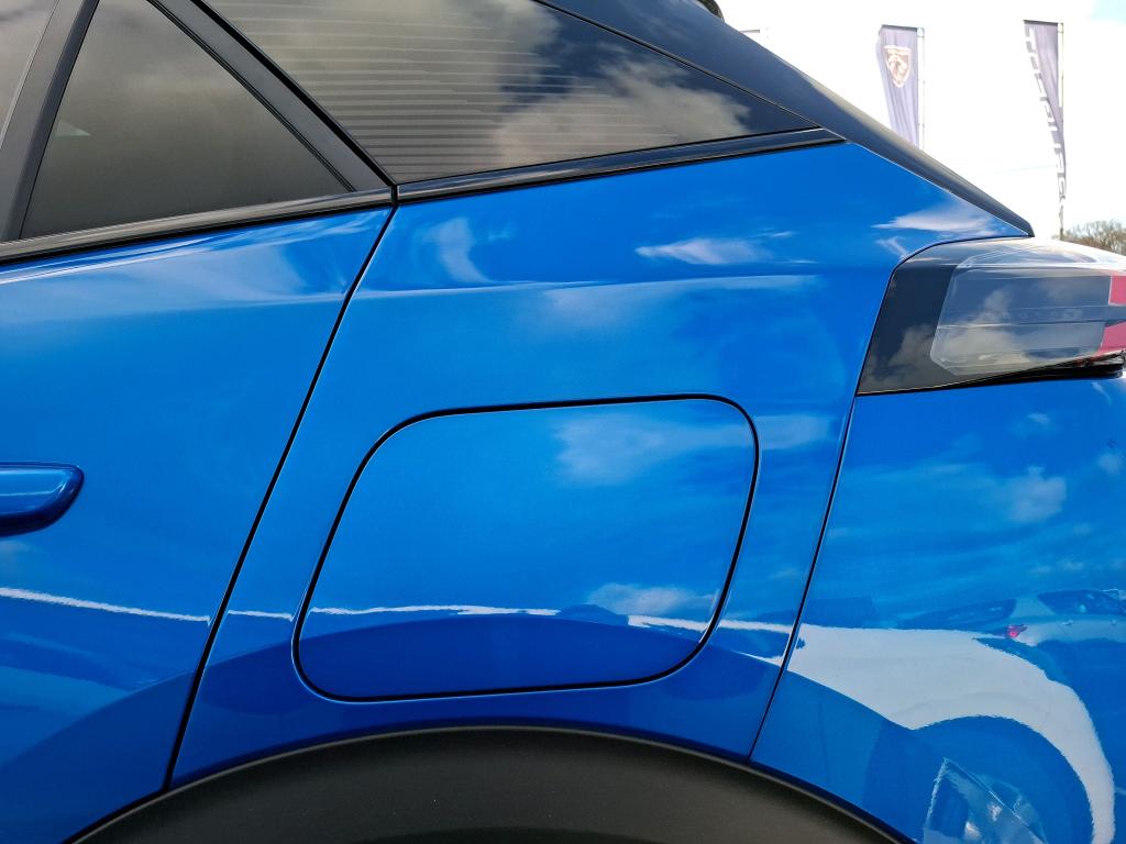 Peugeot 2008 PureTech 130 S&S EAT8 GT 2022