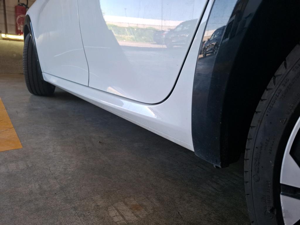 Peugeot 208 Hybrid 136 e-DCS6 GT 2024