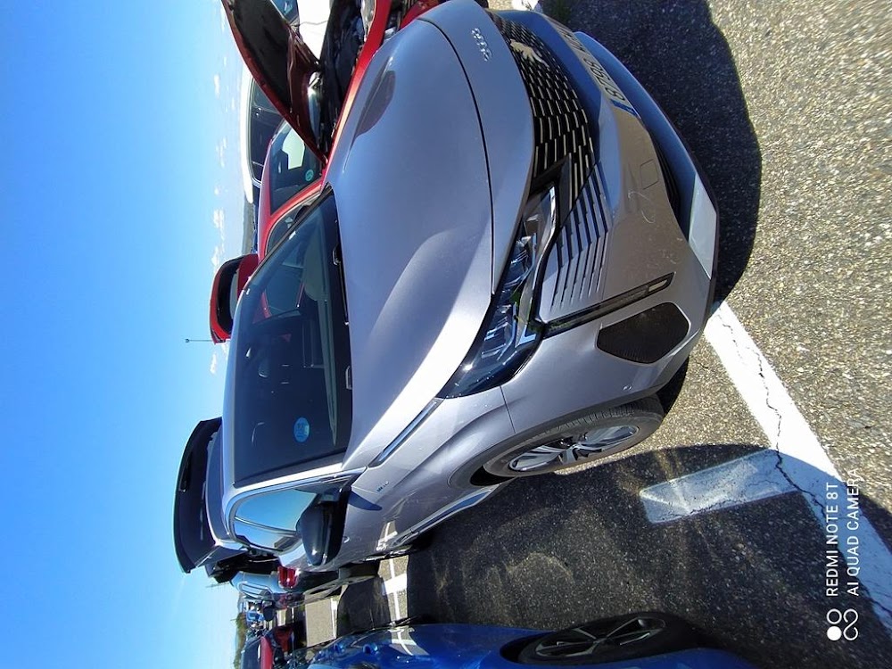 Foto Peugeot 3008 Hybrid 7